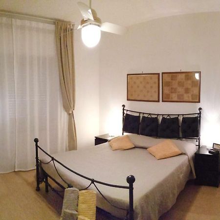 Apartamento L'Approdo del Re Caserta Exterior foto