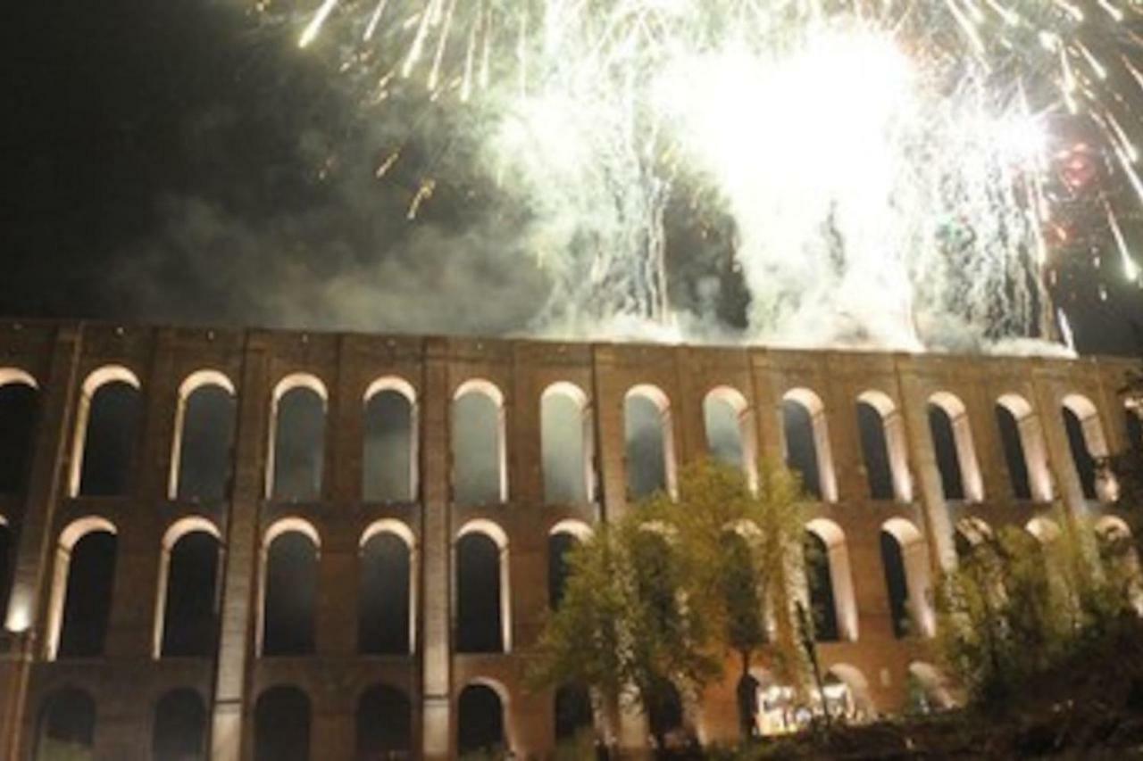 Apartamento L'Approdo del Re Caserta Exterior foto